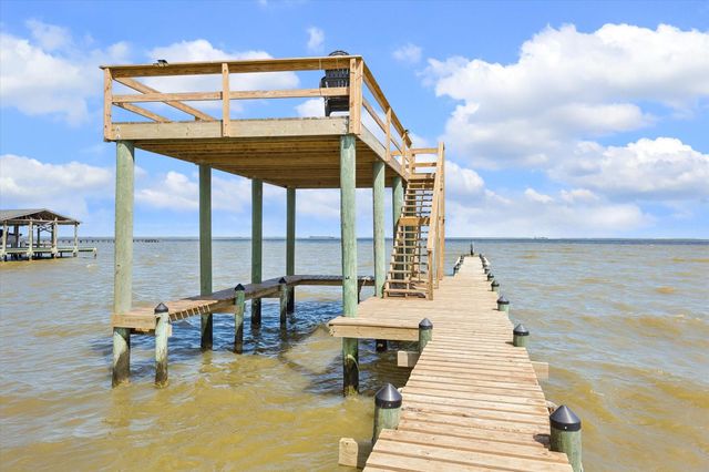 2015 Crescent Drive, La Porte, TX 77571