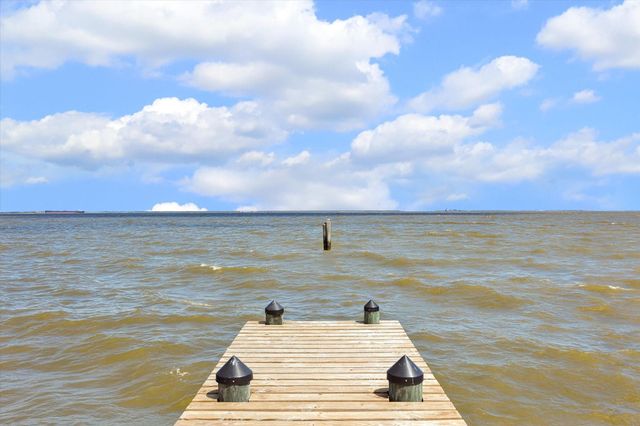 2015 Crescent Drive, La Porte, TX 77571