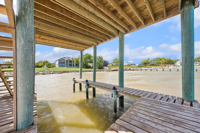 2015 Crescent Drive, La Porte, TX 77571