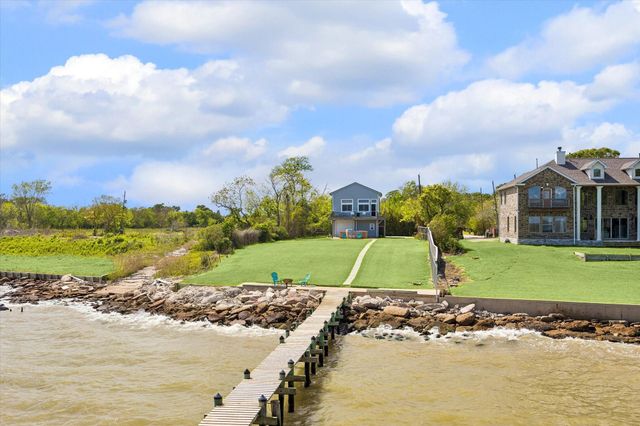 2015 Crescent Drive, La Porte, TX 77571