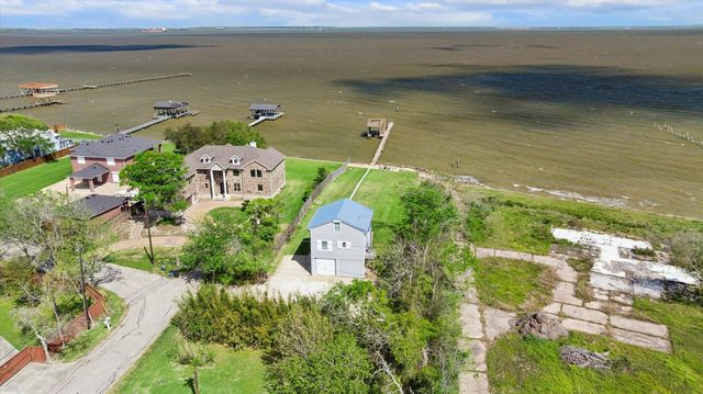 2015 Crescent Drive, La Porte, TX 77571