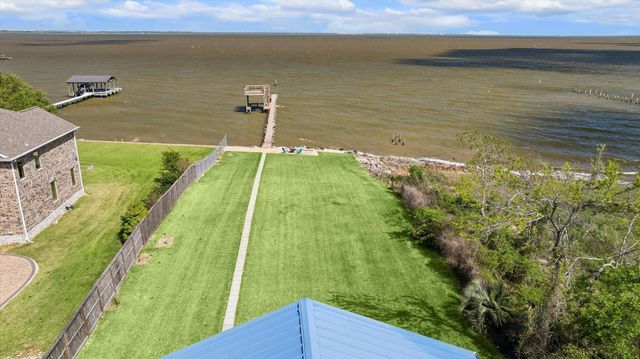 2015 Crescent Drive, La Porte, TX 77571