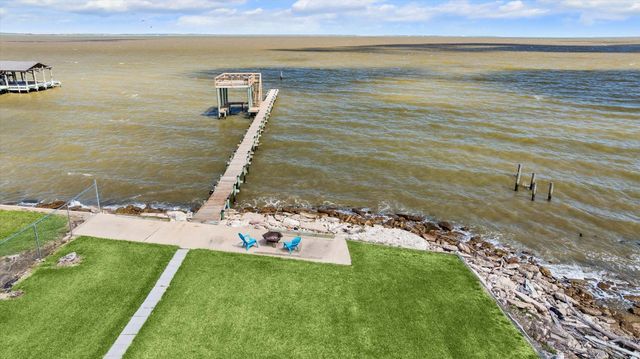 2015 Crescent Drive, La Porte, TX 77571