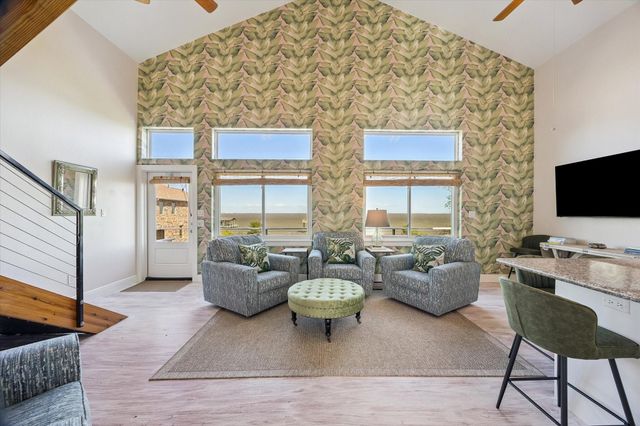 2015 Crescent Drive, La Porte, TX 77571