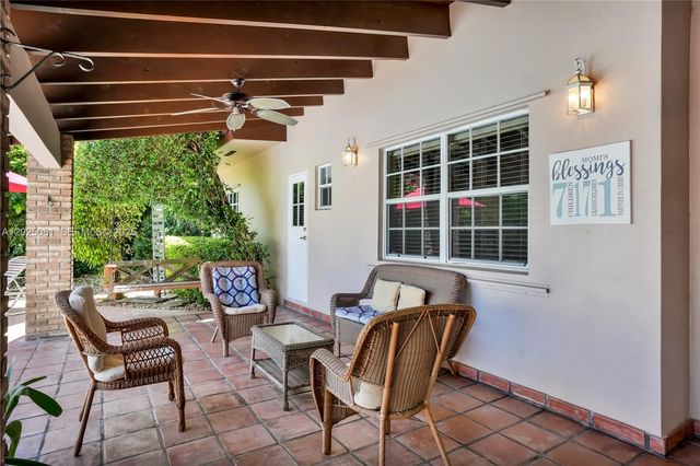 9861 SW 130th St, Miami, FL 33176