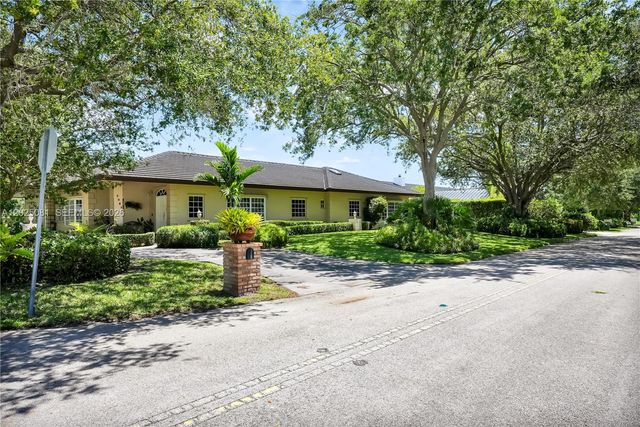 9861 SW 130th St, Miami, FL 33176