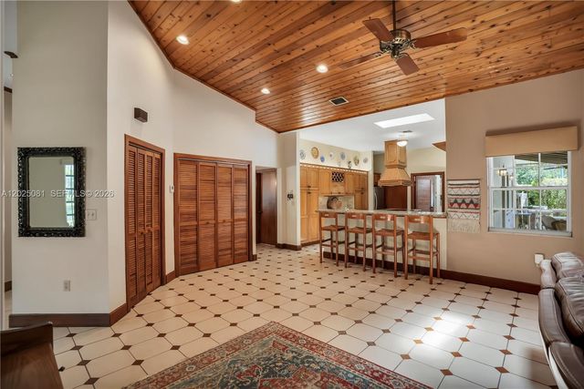 9861 SW 130th St, Miami, FL 33176