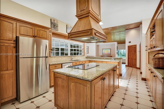 9861 SW 130th St, Miami, FL 33176
