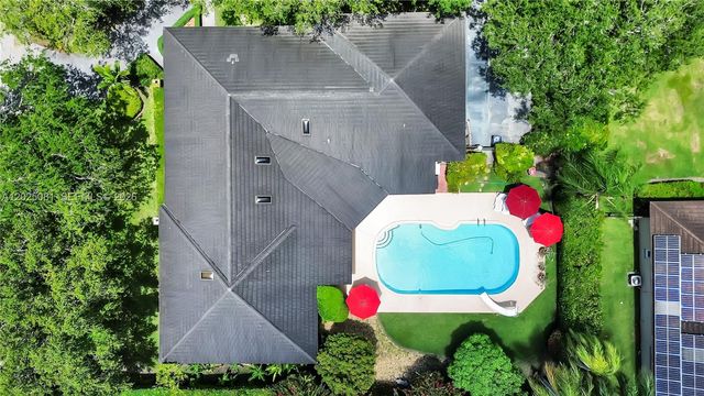 9861 SW 130th St, Miami, FL 33176