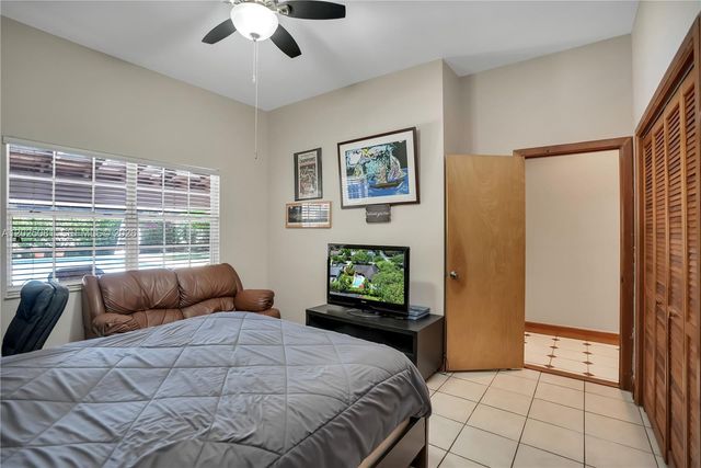 9861 SW 130th St, Miami, FL 33176