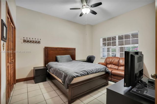 9861 SW 130th St, Miami, FL 33176