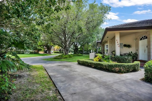 9861 SW 130th St, Miami, FL 33176