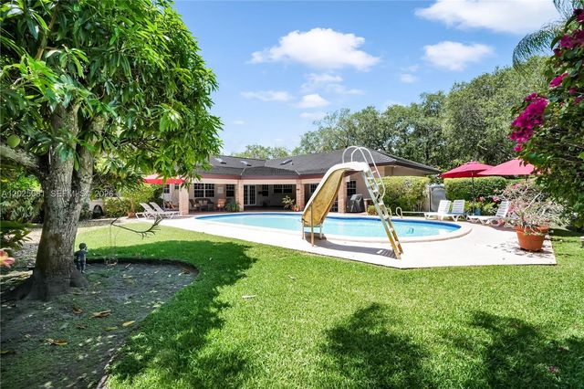 9861 SW 130th St, Miami, FL 33176