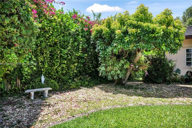 9861 SW 130th St, Miami, FL 33176