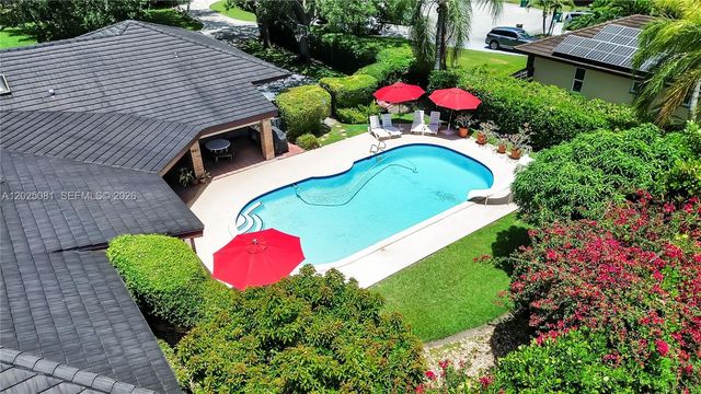 9861 SW 130th St, Miami, FL 33176
