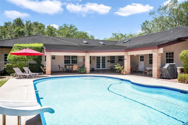 9861 SW 130th St, Miami, FL 33176
