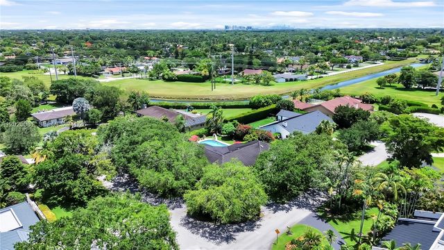 9861 SW 130th St, Miami, FL 33176