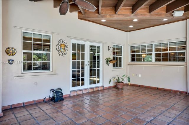9861 SW 130th St, Miami, FL 33176