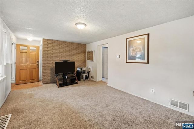 203 Willow Avenue, Hackensack, NJ 07601