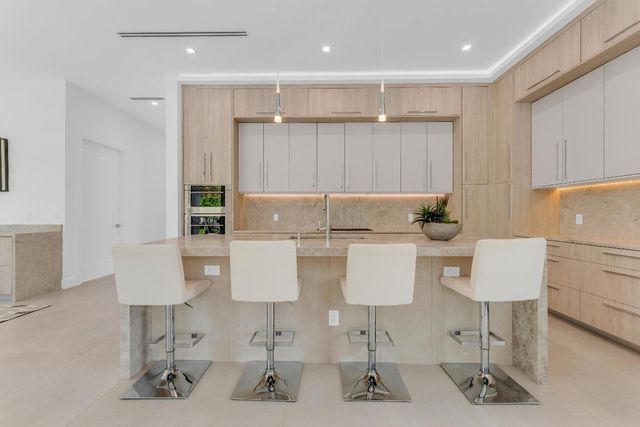 239 NE 11th Street, Delray Beach, FL 33444