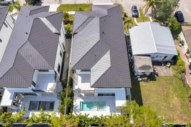 239 NE 11th Street, Delray Beach, FL 33444