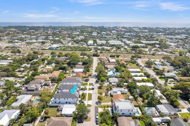 239 NE 11th Street, Delray Beach, FL 33444