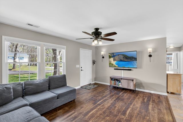 115 Spanish Ct, Dickson, TN 37055