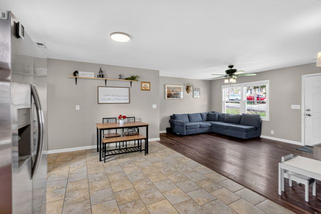 115 Spanish Ct, Dickson, TN 37055