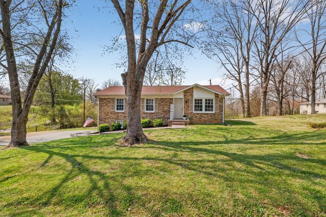 115 Spanish Ct, Dickson, TN 37055