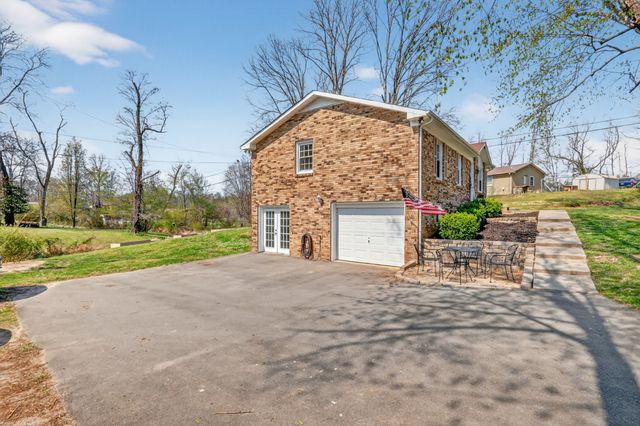 115 Spanish Ct, Dickson, TN 37055