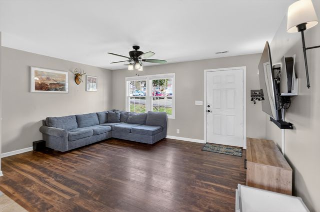 115 Spanish Ct, Dickson, TN 37055