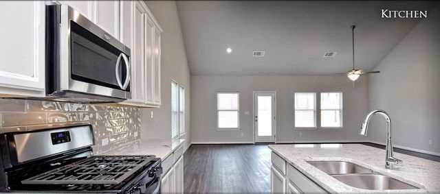 533 Gabrielle Anne DR, Leander, TX 78641