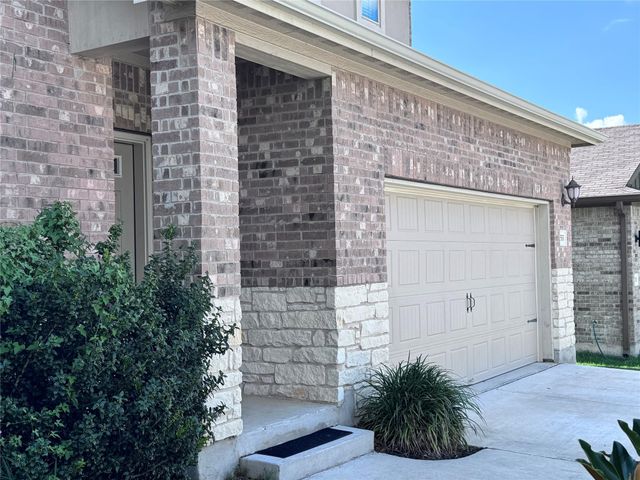 533 Gabrielle Anne DR, Leander, TX 78641