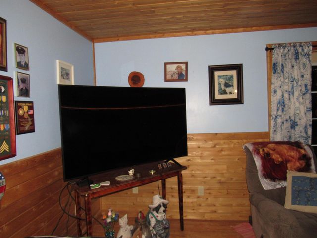 1901 Cross Road, Jay, VT 05859