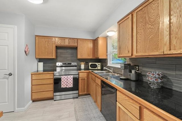 7906 Appleton Avenue, Raytown, MO 64138