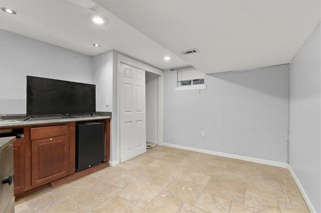 7906 Appleton Avenue, Raytown, MO 64138