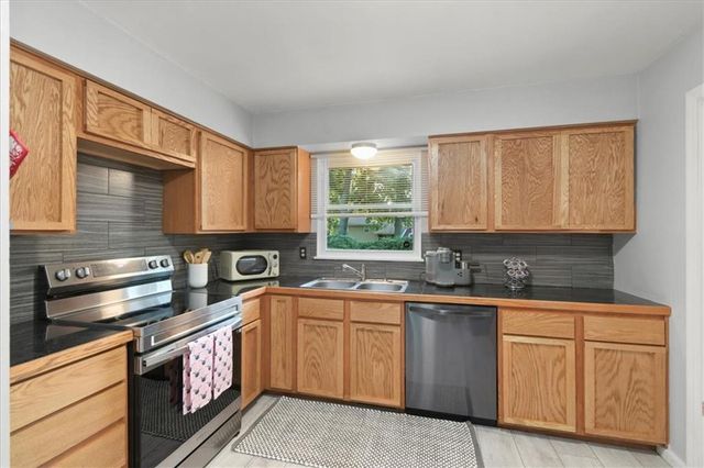 7906 Appleton Avenue, Raytown, MO 64138