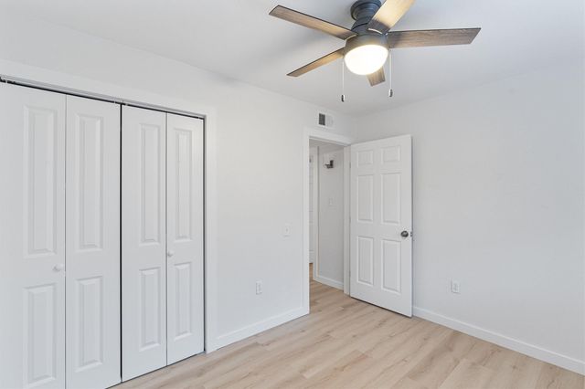 2501 Manor CIR A, Austin, TX 78723