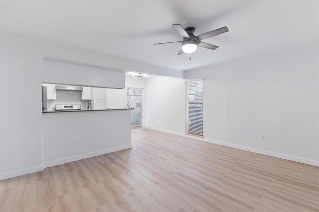 2501 Manor CIR A, Austin, TX 78723