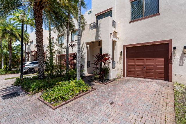 3238 SW 16th Terrace 3238, Fort Lauderdale, FL 33315