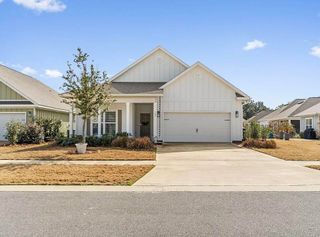 382 Lightning Bug Lane, Freeport, FL 32439