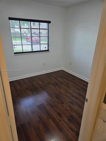 2630 NE 3rd Dr 101, Homestead, FL 33033