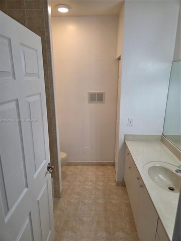 2630 NE 3rd Dr 101, Homestead, FL 33033