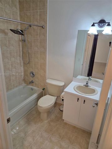 2630 NE 3rd Dr 101, Homestead, FL 33033