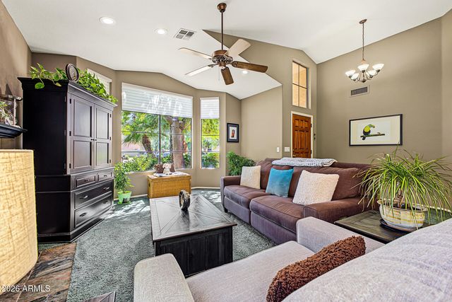 322 E Hearne Way, Gilbert, AZ 85234