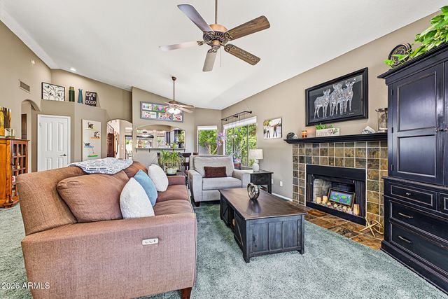 322 E Hearne Way, Gilbert, AZ 85234