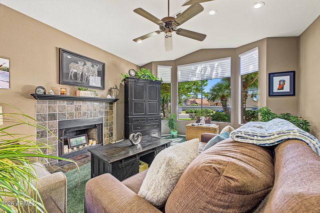 322 E Hearne Way, Gilbert, AZ 85234