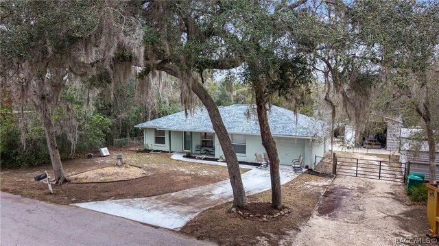9329 E Sycamore Place, Inverness, FL 34450