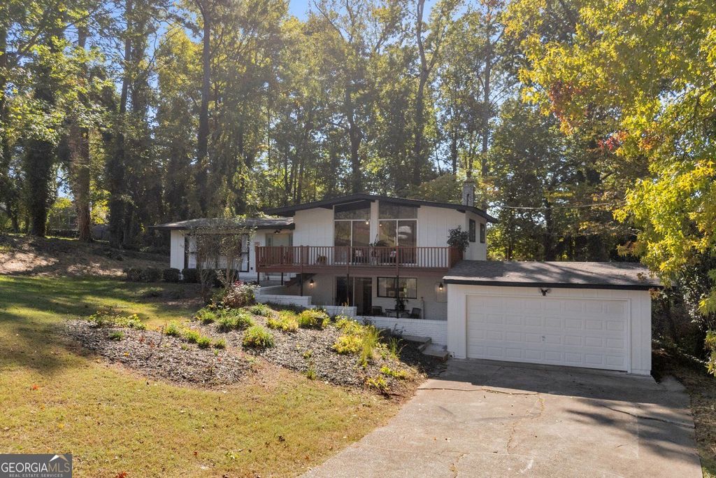 759 Dogwood Drive NW, Lawrenceville, GA 30046 — photo 2