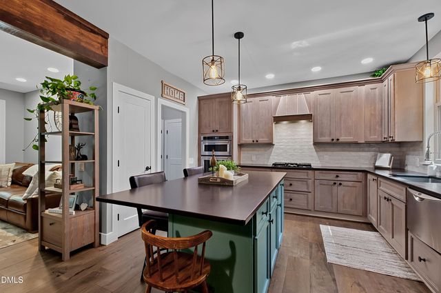 2560 New Hope Drive, Chapel Hill, NC 27514